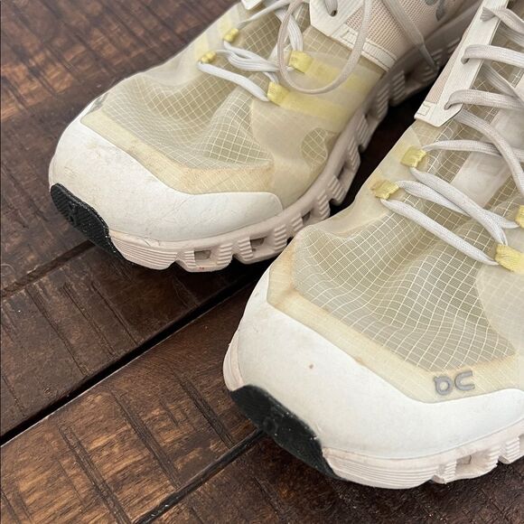 On Cloud Women's Running Shoes White Yellow Shift Vapor US Sz 8 - Picture 11 of 11